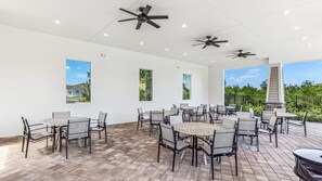 Outdoor dining - Comfortably Sleeps 14 - Spacious 4B 3Ba Home in a Prime Location (Wesley Chapel)