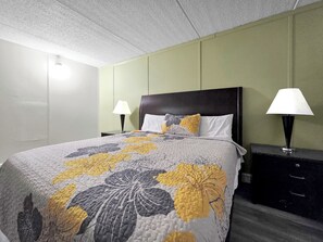 Room - Crystal Palace Resort - King Suite (Port Bolivar)