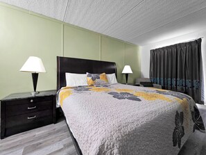 Room - Crystal Palace Resort - King Suite (Port Bolivar)