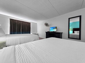 Room - Crystal Palace Resort - Queen Suite (Port Bolivar)