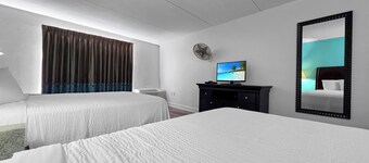 Crystal Palace Resort - Queen Suite