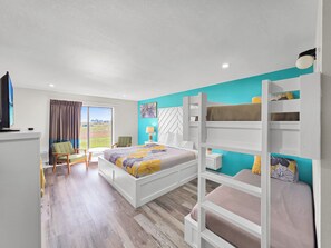 Room - Crystal Palace Resort - Family Suite King (Port Bolivar)