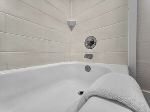 Bathroom - Crystal Palace Resort - Family Suite Double Queen (Port Bolivar)
