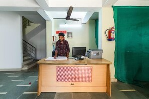 Lobby - Chahal Guest House (Delhi)