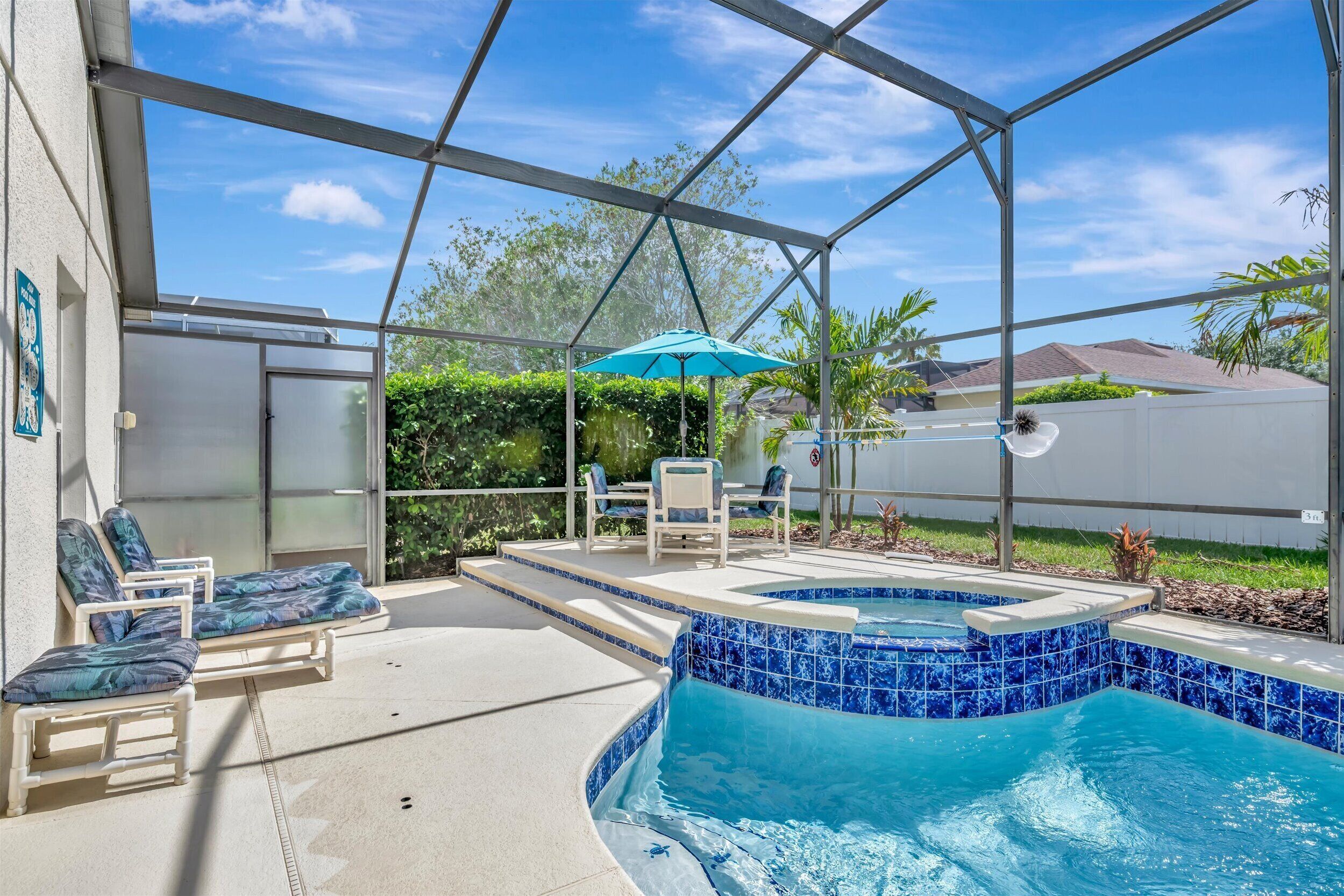 Casa de diseño, 4 habitaciones, piscina privada | Piscina | Una piscina al aire libre, sombrillas, tumbonas
