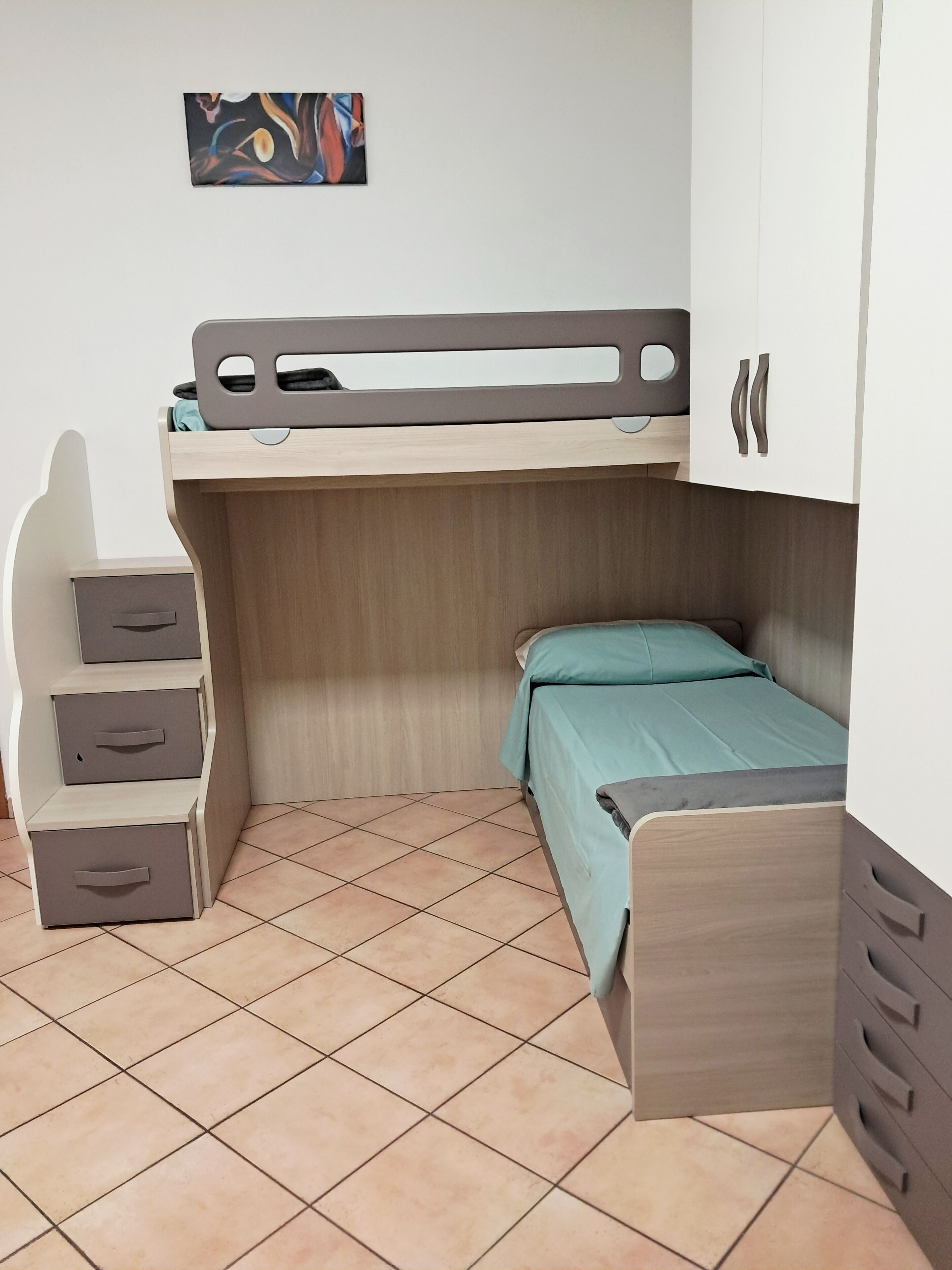 2 bedrooms, in-room safe, desk, iron/ironing board