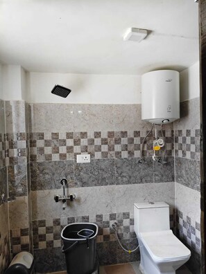 Kamar Double Deluks, pemandangan gunung | Kamar mandi