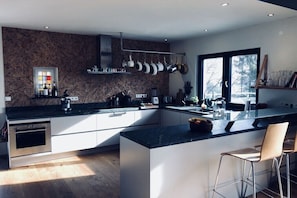Fridge, oven, stovetop, dishwasher - Villa in Hallenberg with swimming pool (Hallenberg)