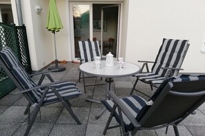 Outdoor dining - Apartment with 1 bedroom (Seebad Ahlbeck)