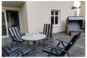 Outdoor dining - Apartment with 1 bedroom (Seebad Ahlbeck)