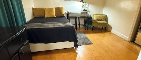 WiFi, bed sheets
