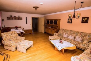 Smart TV - Holiday apartment with 1 bedroom (Bad Kohlgrub)