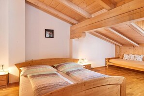 Bed sheets - “Alpine Glow” at Bichlgut (Bischofshofen)