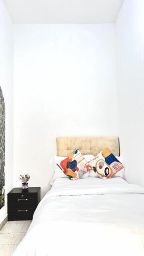 Free WiFi - Lunar Beach Hostel (Abu Dhabi)