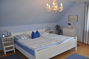 Room - Holiday apartment with 2 bedrooms (Otterndorf)