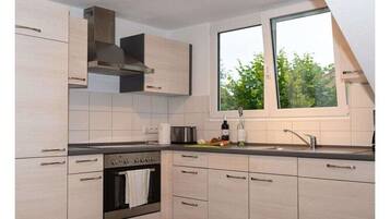 Kühlschrank, Herdplatte, Geschirrspüler