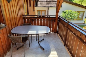 Outdoor dining - Holiday apartment with 1 bedroom (Seewald\/Erzgrube)