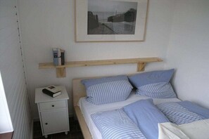 Iron/ironing board, free WiFi, bed sheets - Holiday apartment in Nebel with swimming pool (Nebel)
