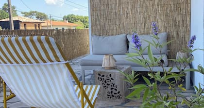 2-room apartment for couples and families with a large, sunny terrace in an ideal location