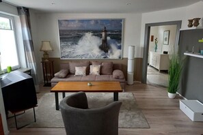 Smart TV, books - Holiday apartment in Hatstedt with Wi-Fi (Hattstedt)