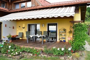 Outdoor dining - Holiday apartment with 1 bedroom (Waldmünchen)