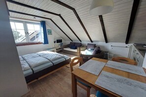 2 Schlafzimmer, Bügeleisen/Bügelbrett, Reisekinderbett, kostenloses WLAN