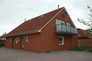 Exterior - Apartment in Norddeich with swimming pool (Norddeich)