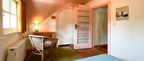 書桌、熨斗/熨衫板、免費 Wi-Fi