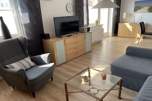 Smart TV, DVD player, books, stereo - Holiday apartment with 1 bedroom (Borkum)