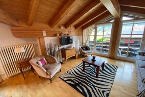 Smart-TV, DVD-Player, Bücher