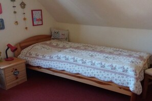 Reisekinderbett, kostenloses WLAN, Bettwäsche