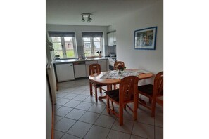 Dining - Holiday apartment with 2 bedrooms (Süderende auf Föhr)