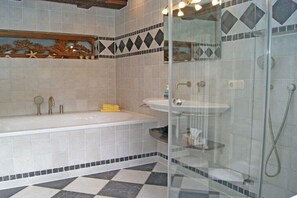 Bathroom - Holiday home in Prerow with swimming pool (Prerow)