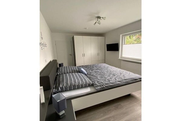 2 Schlafzimmer, Bügeleisen/Bügelbrett, Reisekinderbett, kostenloses WLAN