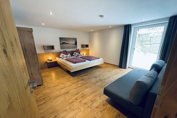 Free WiFi, bed sheets - Cabin with 2 bedrooms (Brixen im Thale)