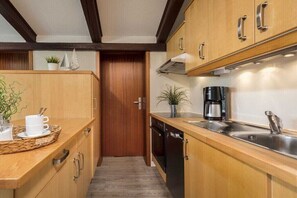 Kühlschrank, Ofen, Herdplatte, Geschirrspüler