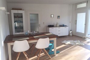 Dining - House WalUschi, quiet & close to the beach (Scharbeutz)