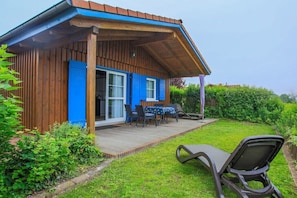 Outdoor dining - Maribell - House Type II (Jabel)