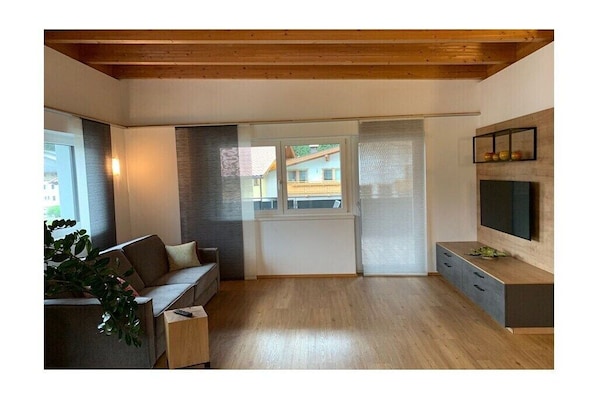 Smart TV - Holiday apartment in Fügen with swimming pool (Fügen)