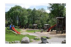 Children’s area - Holiday apartment in Fügen with swimming pool (Fügen)