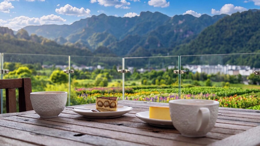 Hidden Hills Villa · Zhangjiajie Avatar Mountain