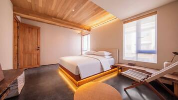 Premier Suite, Hill View | Premium bedding, minibar, desk, laptop workspace