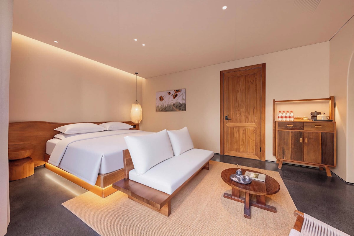 Deluxe Double Room, Hill View | Premium bedding, minibar, desk, laptop workspace