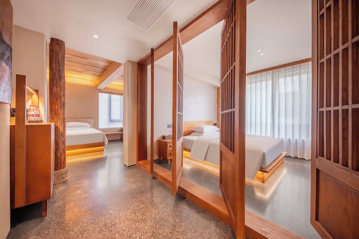 Family Suite, Hill View | Premium bedding, minibar, desk, laptop workspace