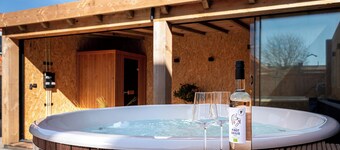 Wellness Makkum, sauna and hot tub