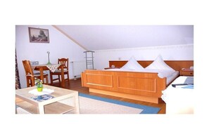 Reisekinderbett, kostenloses WLAN, Bettwäsche