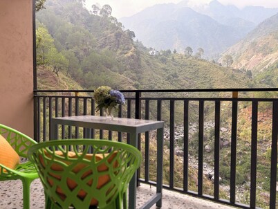 Pahadi Sukoon - A frame Cottages