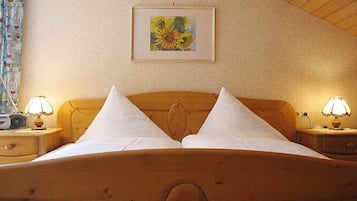 Free WiFi, bed sheets