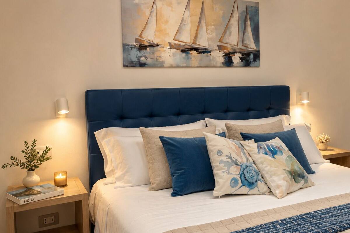 Camera Superior con letto matrimoniale o 2 letti singoli | Una scrivania, postazione laptop, ferro/asse da stiro, Wi-Fi gratuito