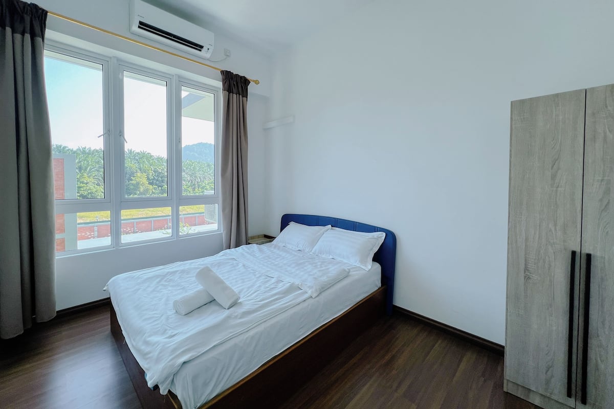 Condo, 3 Bedrooms, Balcony